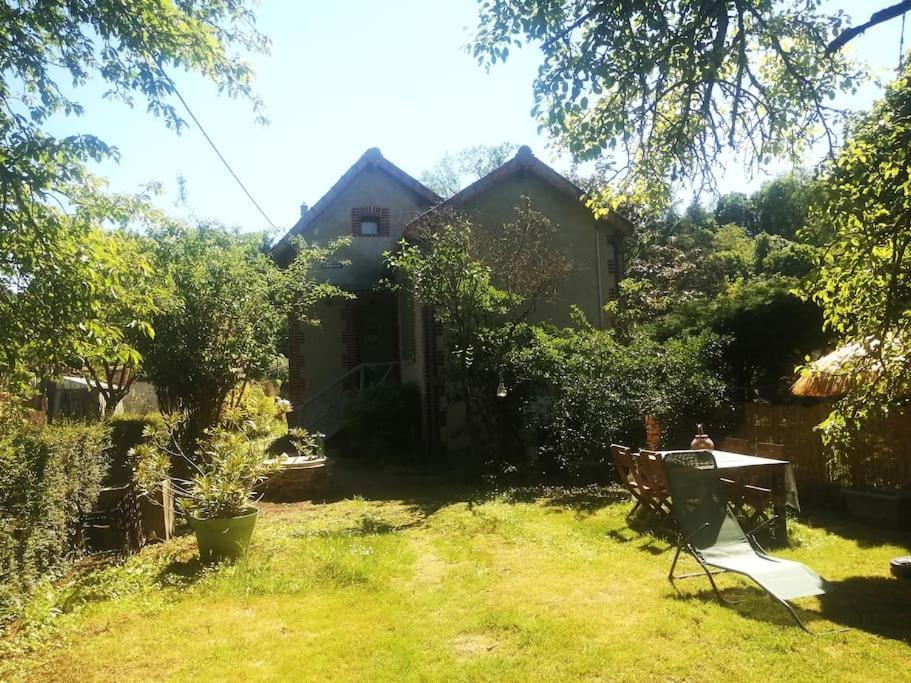 Maison " Bouton D'Or" Au Bord De L'Eau, A 10 Mn De Tours , Meuble Classe Une Etoile Saint-Avertin Luaran gambar