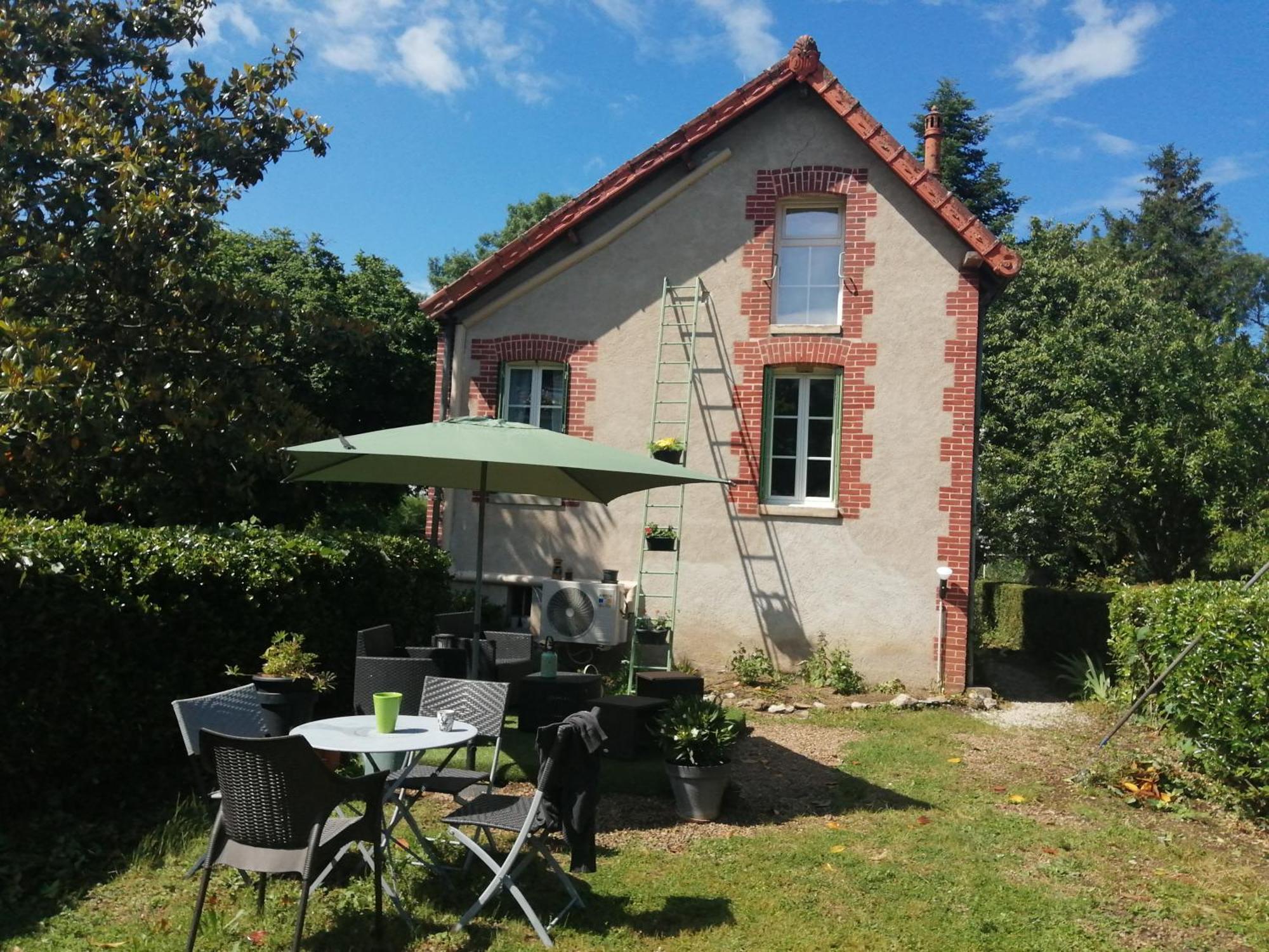 Maison " Bouton D'Or" Au Bord De L'Eau, A 10 Mn De Tours , Meuble Classe Une Etoile Saint-Avertin Luaran gambar